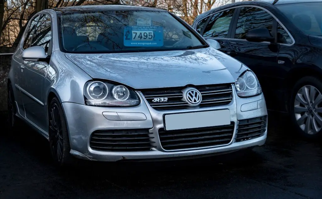 Volkswagen Golf R32