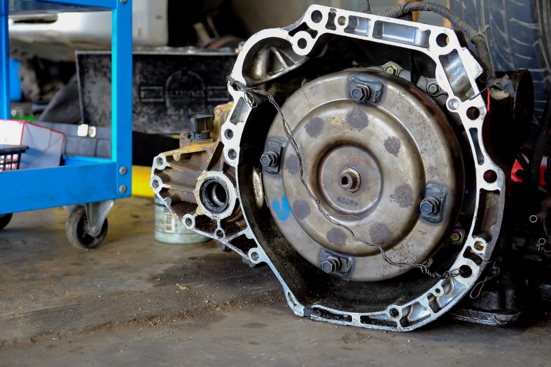 Réparer la boîte de vitesses de transmission automatique.